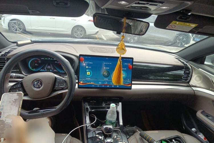 Used BYD Han 2020 DM Four-Wheel Drive Performance Edition Luxury Model Center Console
