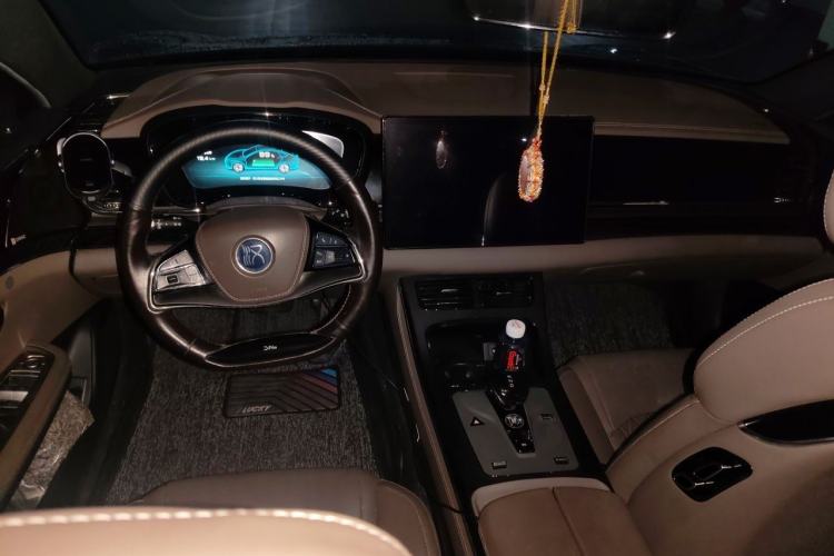 Used BYD Han 2020 EV Four-Wheel Drive High-Performance Flagship Model Center Console