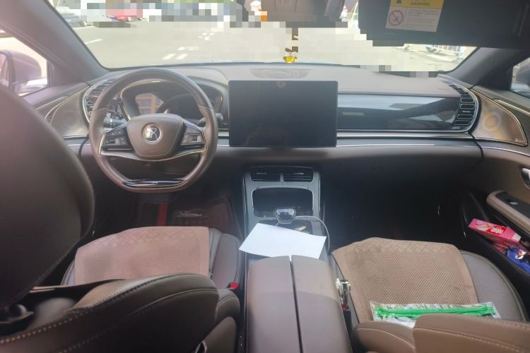 Used BYD Han 2020 DM Four-Wheel Drive Performance Edition Prestige Model Center Console