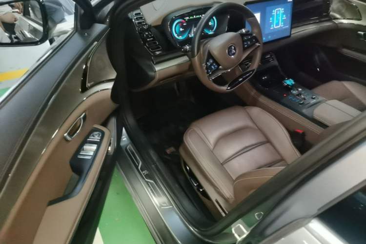Used BYD Han 2020 EV Long-Range Luxury Model Driver Seat
