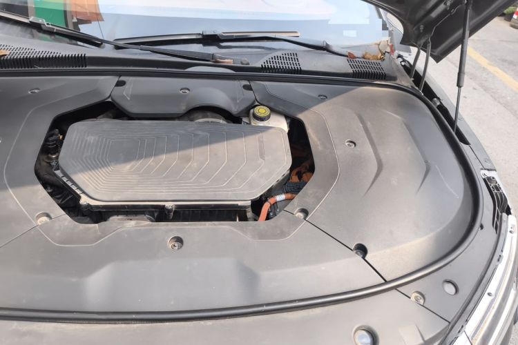 Used BYD Han 2020 DM Four-Wheel Drive Performance Edition Prestige Model Engine Bay Left