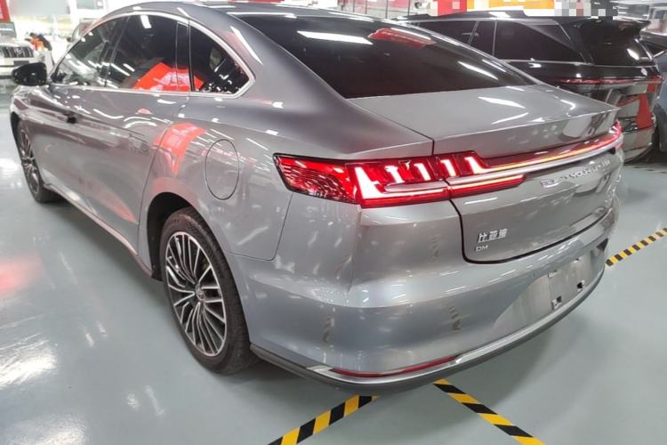 Used BYD Han 2020 DM Four-Wheel Drive Performance Edition Luxury Model Exterior 2