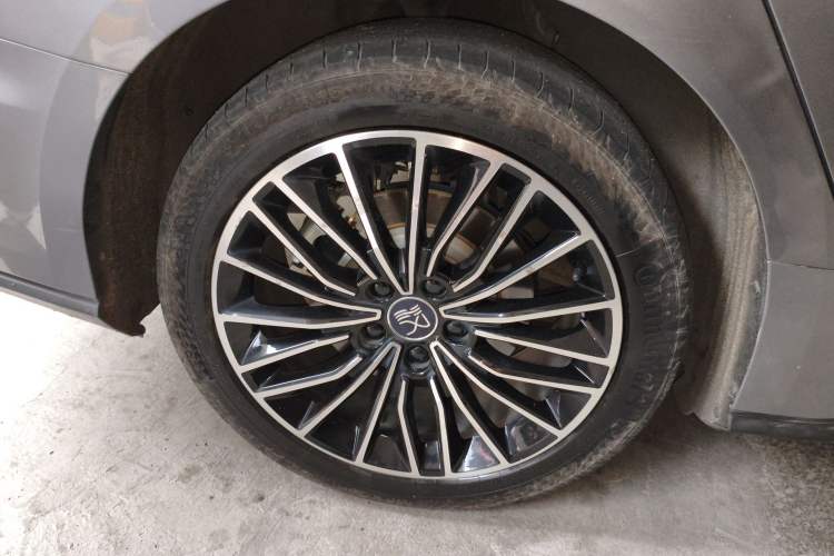 Used BYD Han 2020 DM Four-Wheel Drive Performance Edition Luxury Model Exterior 2