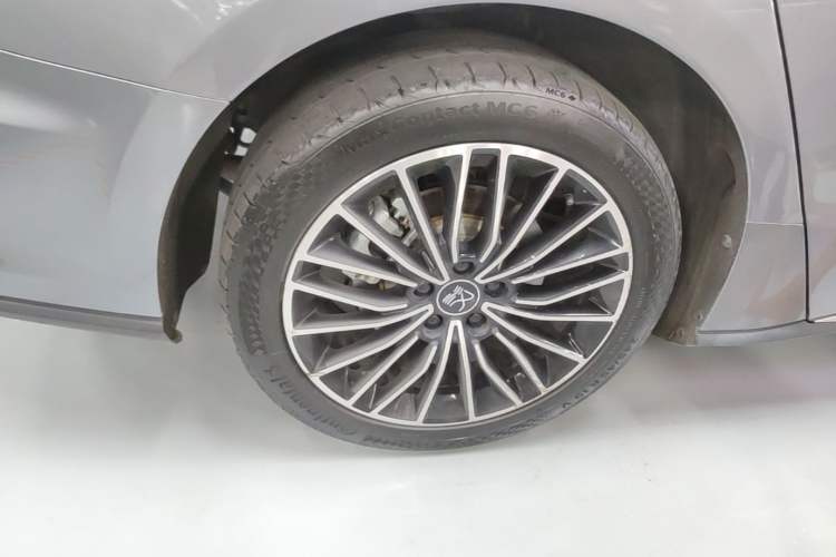 Used BYD Han 2020 DM Four-Wheel Drive Performance Edition Luxury Model Exterior 5