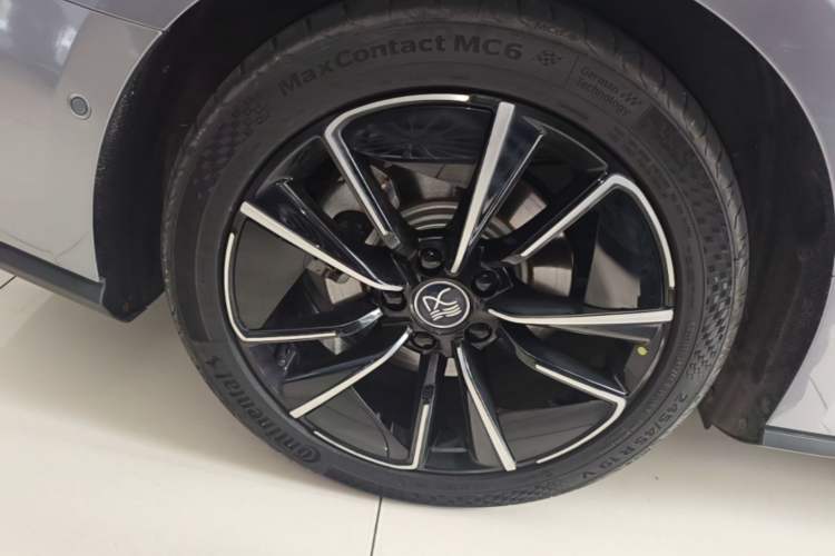 Used BYD Han 2020 EV Four-Wheel Drive High-Performance Flagship Model Exterior 5