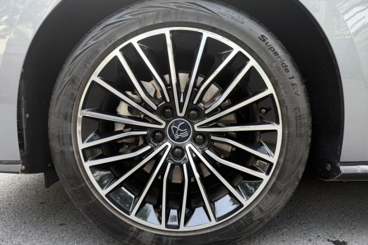 Used BYD Han 2020 DM Four-Wheel Drive Performance Edition Luxury Model Exterior 6