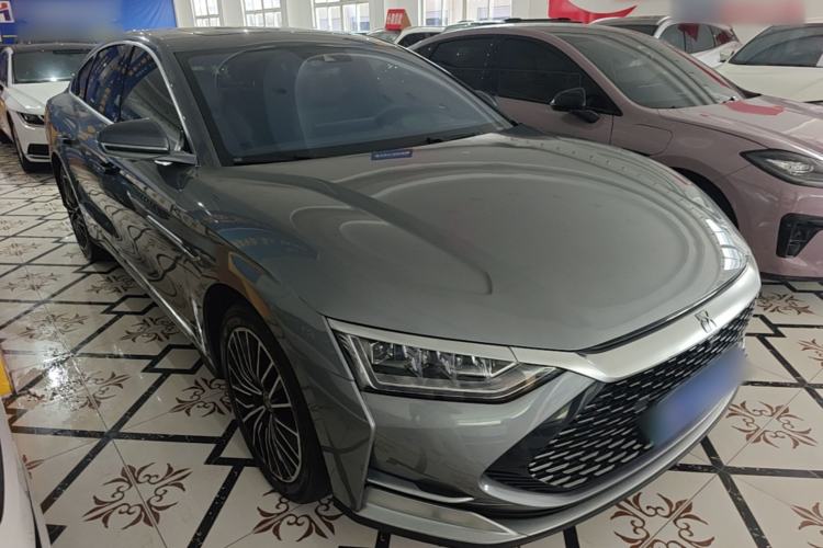 Used BYD Han 2020 DM Four-Wheel Drive Performance Edition Luxury Model Front Right 45 Deg