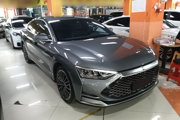 Used BYD Han 2020 DM Four-Wheel Drive Performance Edition Luxury Model Front Right 45 Deg