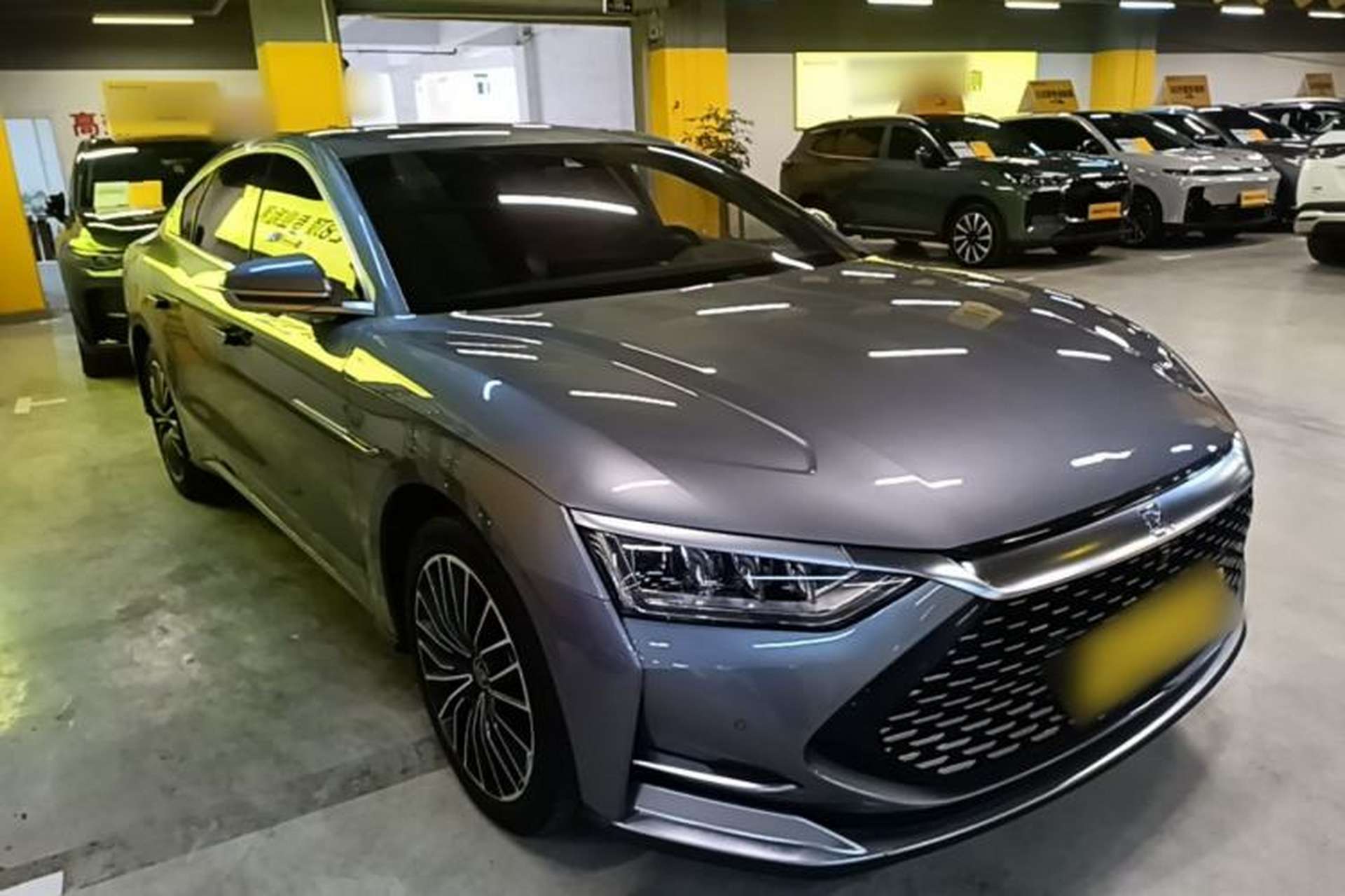 Used BYD Han 2020 DM Four-Wheel Drive Performance Edition Prestige Model Front Right 45 Deg