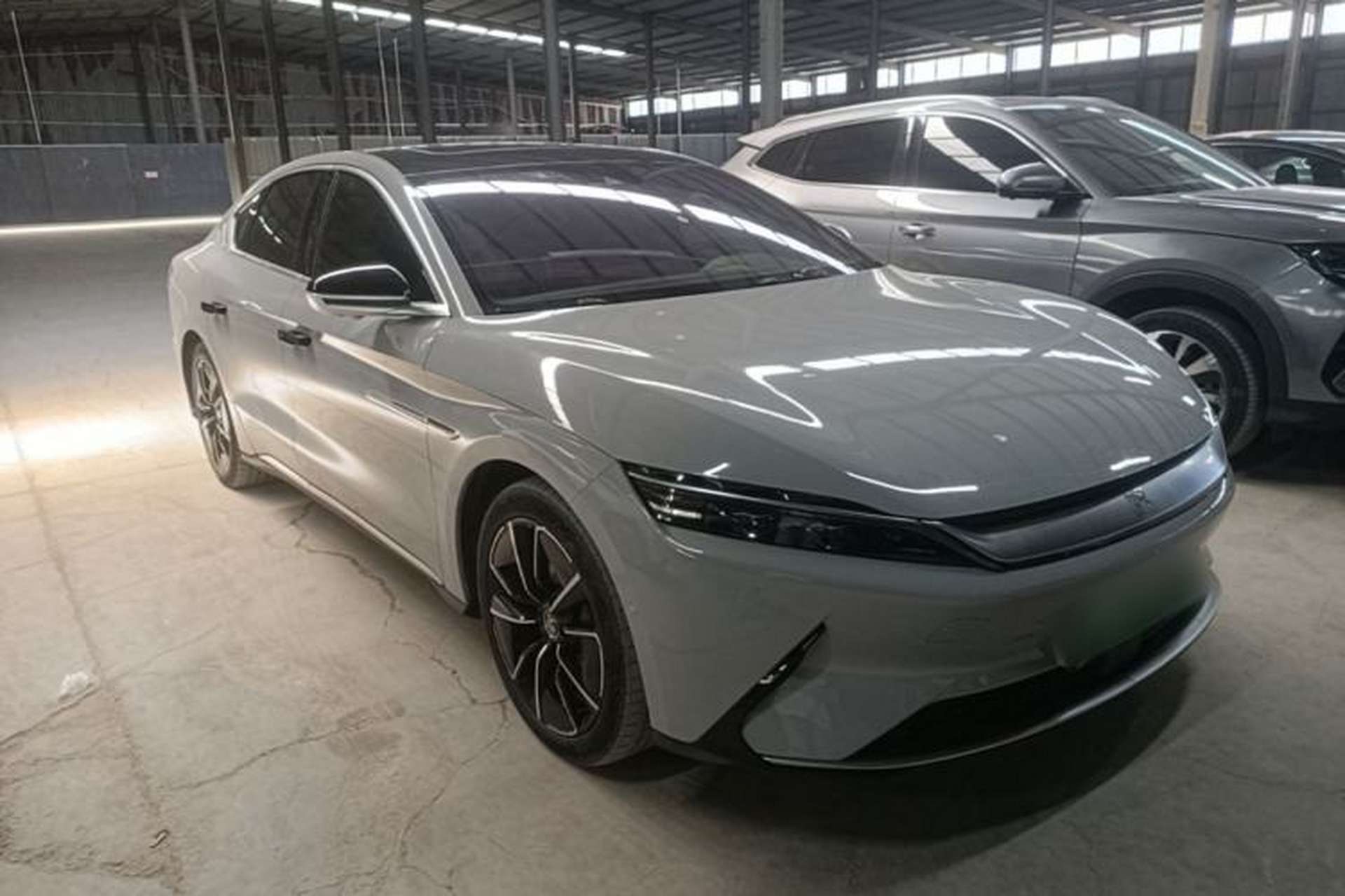 Used BYD Han 2020 EV Four-Wheel Drive High-Performance Flagship Model Front Right 45 Deg