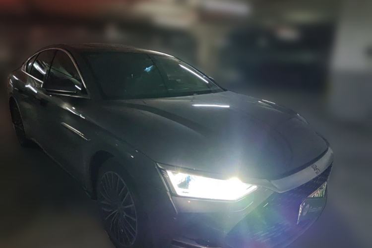 Used BYD Han 2020 DM Four-Wheel Drive Performance Edition Luxury Model Front Right 45 Deg