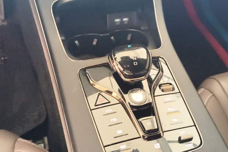 Used BYD Han 2020 EV Four-Wheel Drive High-Performance Flagship Model Gear Lever