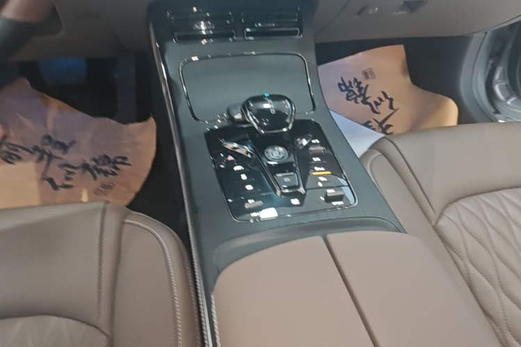 Used BYD Han 2020 DM Four-Wheel Drive Performance Edition Prestige Model Gear Lever