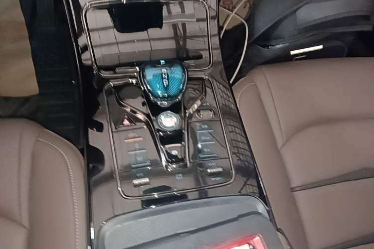 Used BYD Han 2020 EV Long-Range Luxury Model Gear Lever