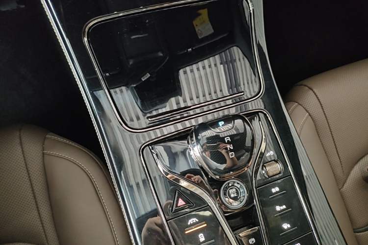 Used BYD Han 2020 DM Four-Wheel Drive Performance Edition Luxury Model Gear Lever
