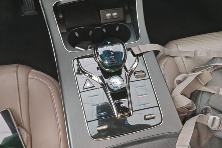 Used BYD Han 2020 DM Four-Wheel Drive Performance Edition Prestige Model Gear Lever