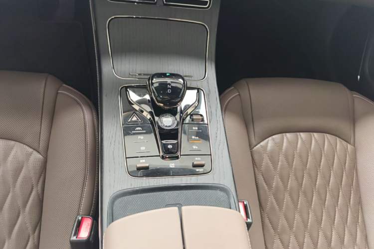 Used BYD Han 2020 EV Four-Wheel Drive High-Performance Flagship Model Gear Lever