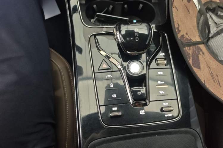 Used BYD Han 2020 EV Long-Range Luxury Model Gear Lever