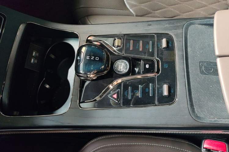 Used BYD Han 2020 DM Four-Wheel Drive Performance Edition Prestige Model Gear Lever