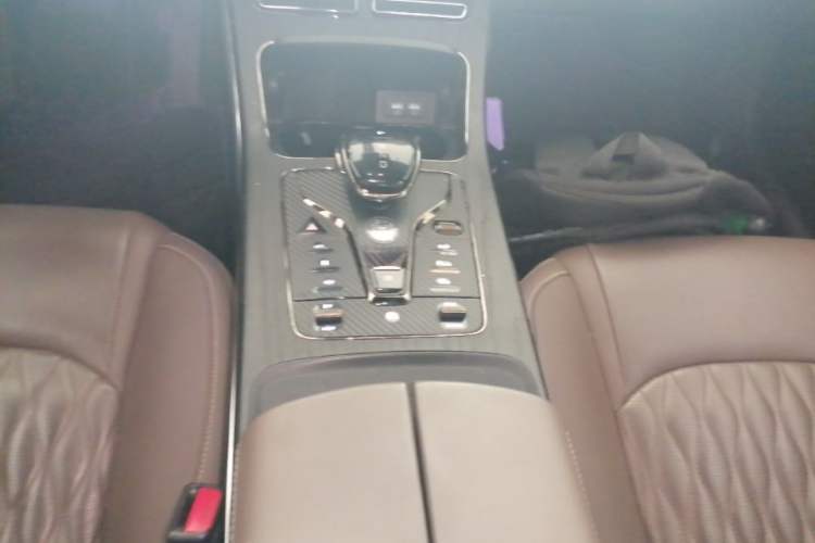Used BYD Han 2020 DM Four-Wheel Drive Performance Edition Prestige Model Gear Lever