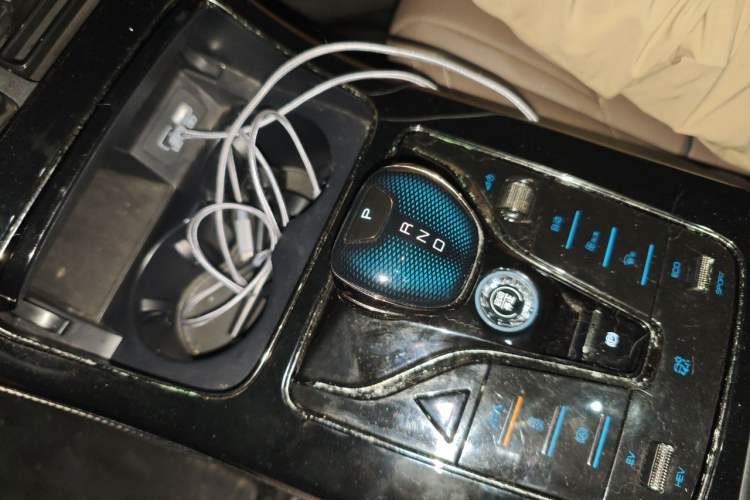 Used BYD Han 2020 DM Four-Wheel Drive Performance Edition Luxury Model Gear Lever