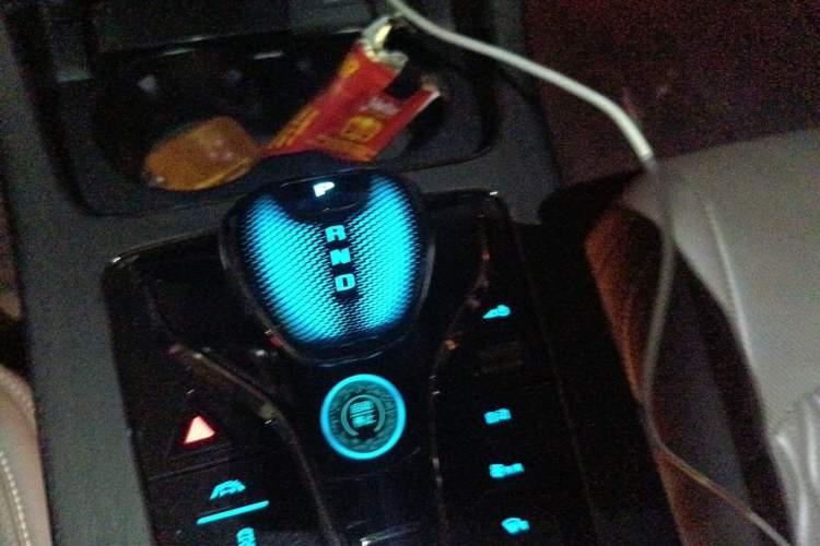 Used BYD Han 2020 DM Four-Wheel Drive Performance Edition Prestige Model Gear Lever