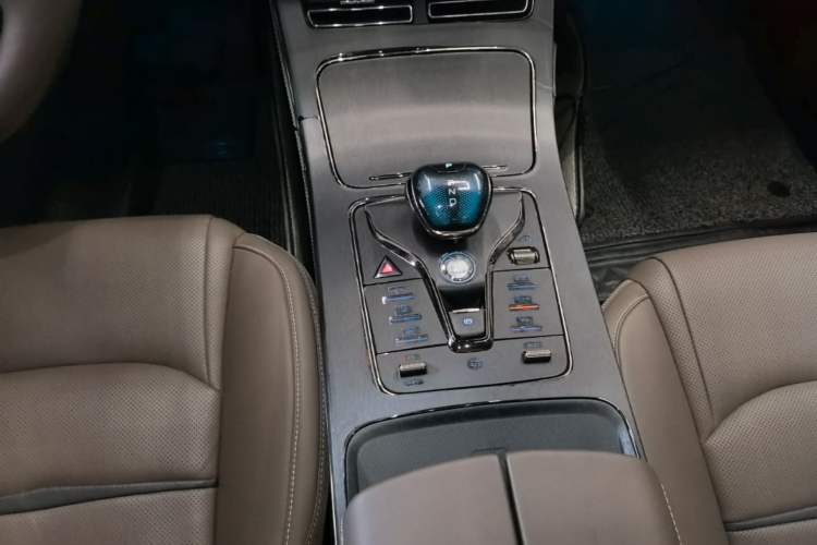 Used BYD Han 2020 DM Four-Wheel Drive Performance Edition Luxury Model Gear Lever