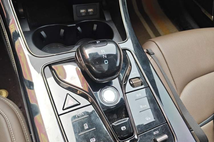 Used BYD Han 2020 DM Four-Wheel Drive Performance Edition Luxury Model Gear Lever