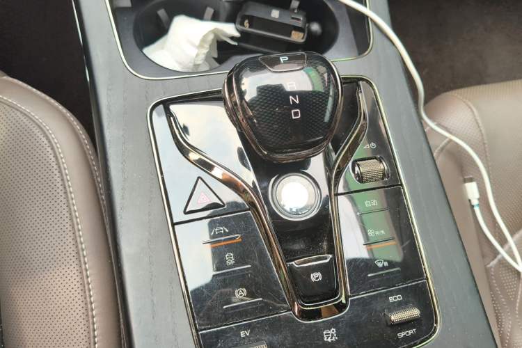 Used BYD Han 2020 DM Four-Wheel Drive Performance Edition Prestige Model Gear Lever