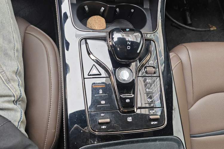 Used BYD Han 2020 DM Four-Wheel Drive Performance Edition Luxury Model Gear Lever