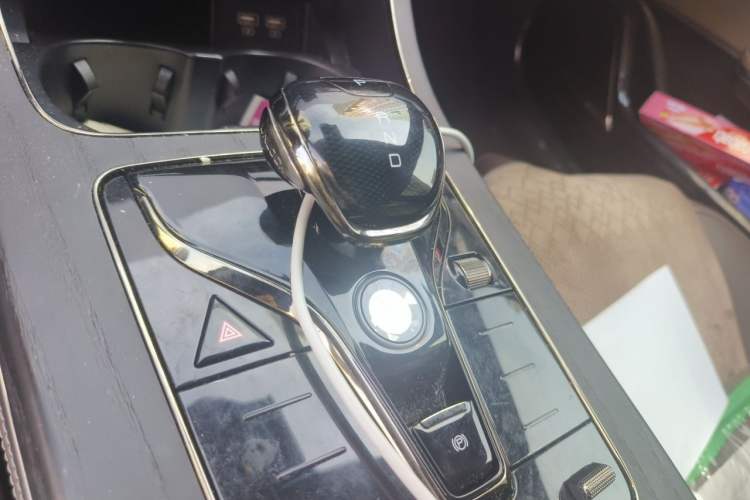 Used BYD Han 2020 DM Four-Wheel Drive Performance Edition Prestige Model Gear Lever
