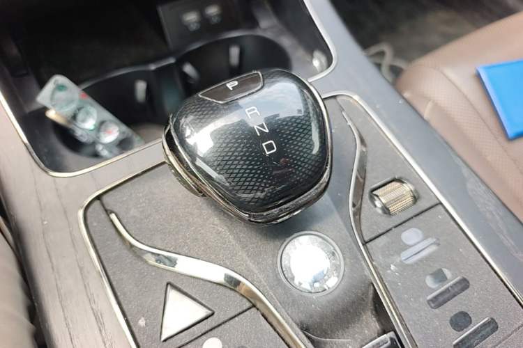 Used BYD Han 2020 DM Four-Wheel Drive Performance Edition Prestige Model Gear Lever