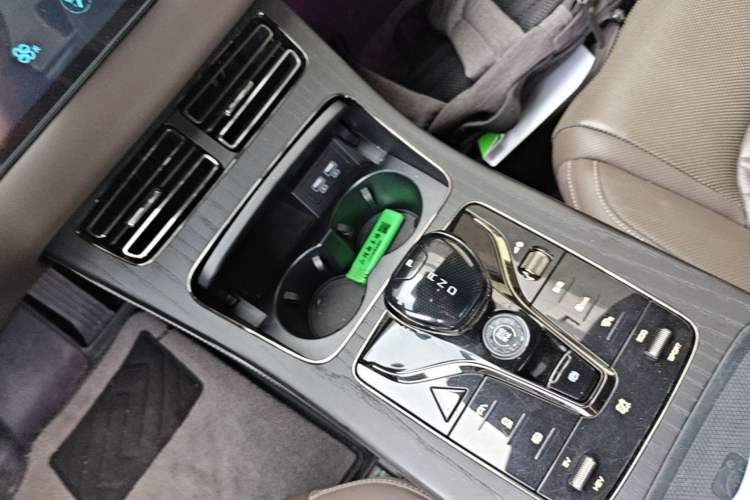 Used BYD Han 2020 DM Four-Wheel Drive Performance Edition Prestige Model Gear Lever