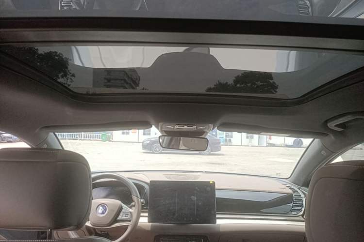 Used BYD Han 2020 EV Long-Range Luxury Model Headliner