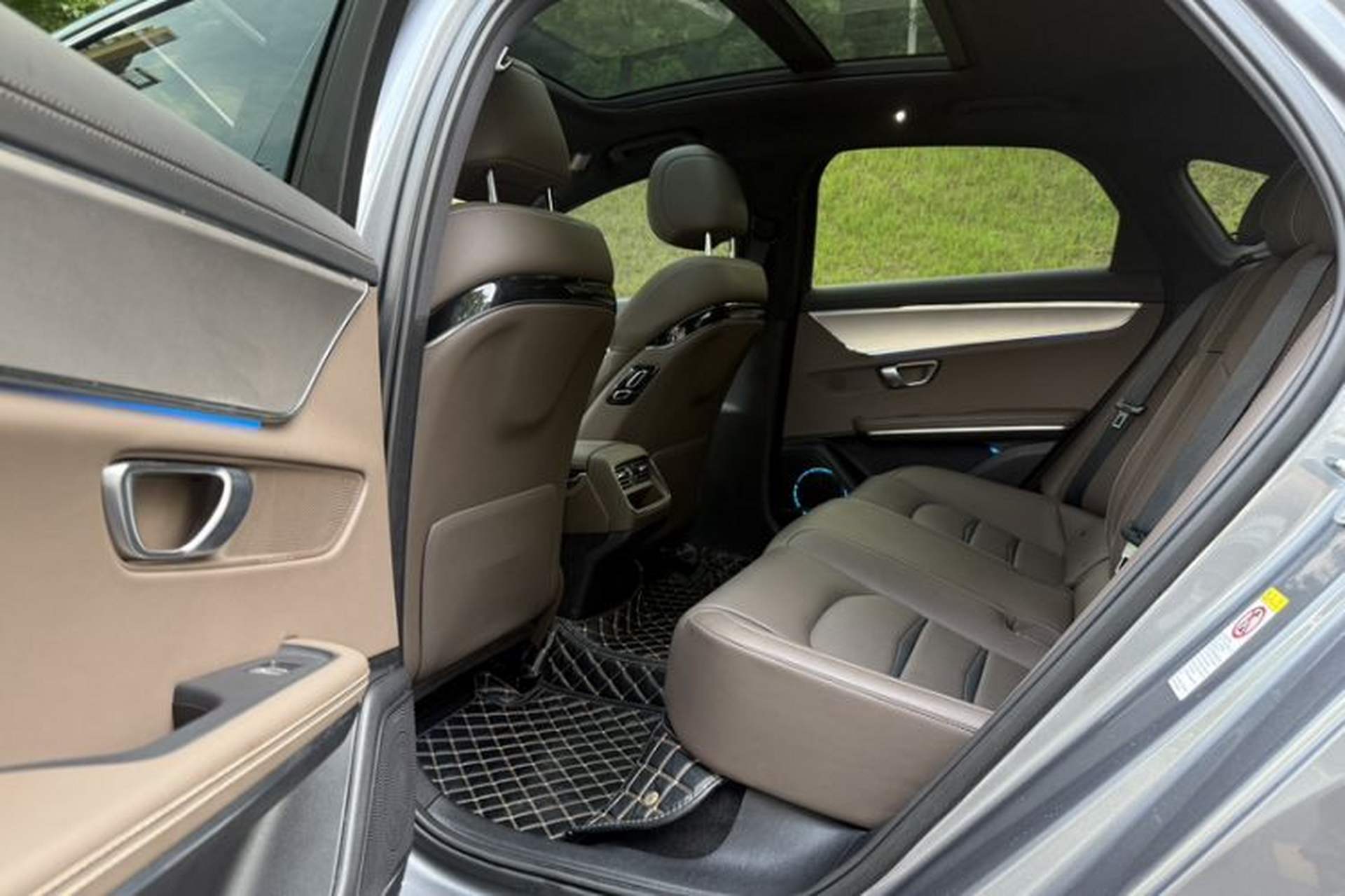 Used BYD Han 2020 DM Four-Wheel Drive Performance Edition Luxury Model Interior 1