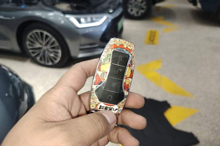 Used BYD Han 2020 DM Four-Wheel Drive Performance Edition Luxury Model Interior 1