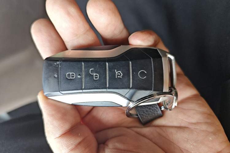Used BYD Han 2020 DM Four-Wheel Drive Performance Edition Prestige Model Interior 1