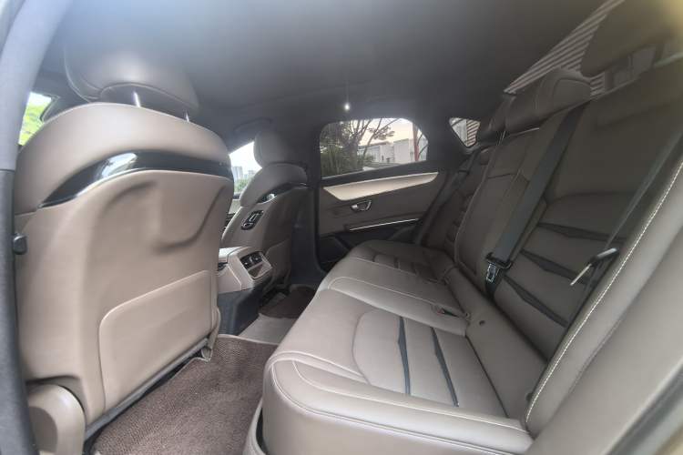 Used BYD Han 2020 DM Four-Wheel Drive Performance Edition Luxury Model Interior 2