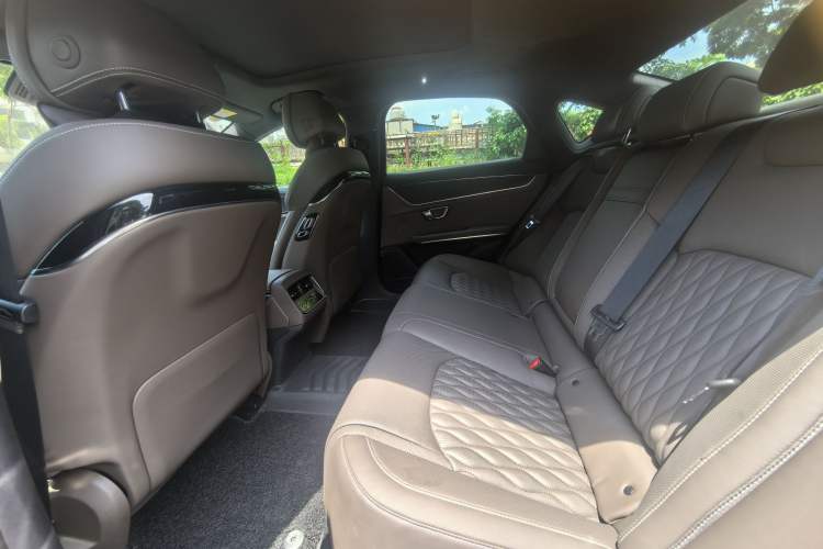 Used BYD Han 2020 EV Long-Range Deluxe Model Interior 2