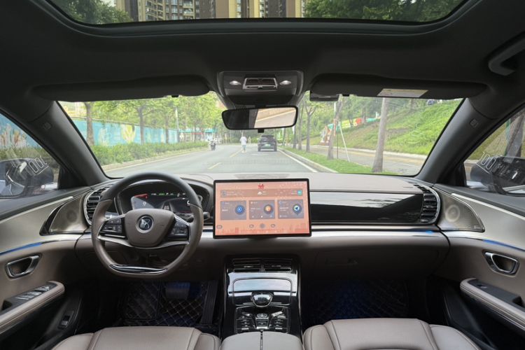 Used BYD Han 2020 DM Four-Wheel Drive Performance Edition Luxury Model Interior 3