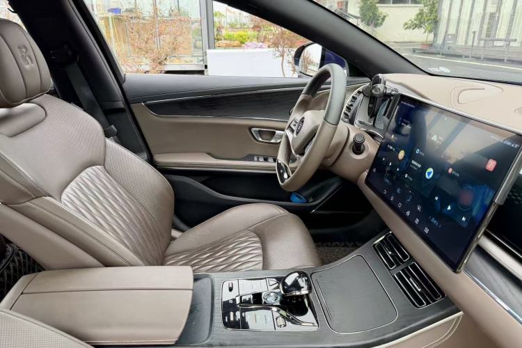 Used BYD Han 2020 EV Long-Range Deluxe Model Interior 4