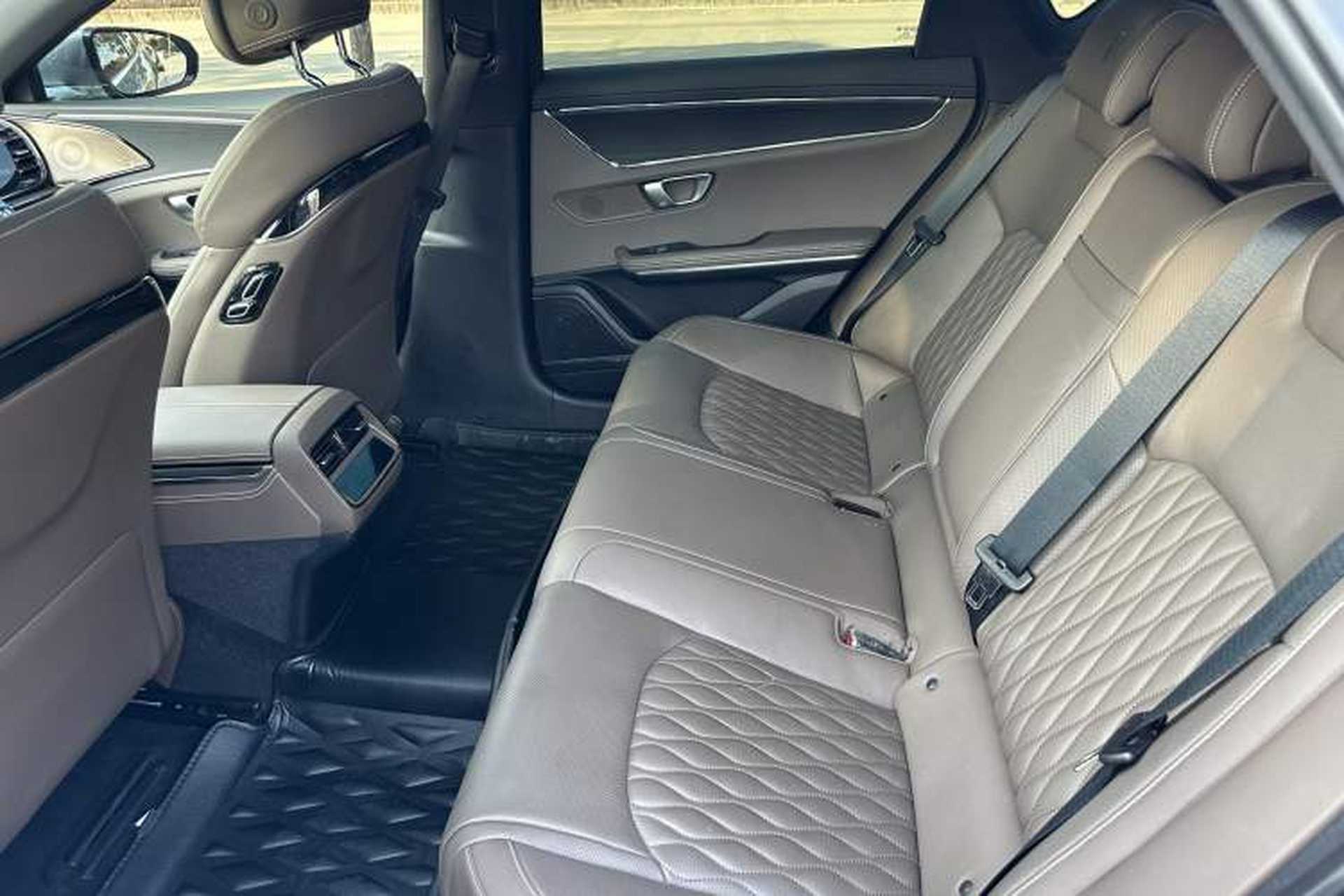 Used BYD Han 2020 DM Four-Wheel Drive Performance Edition Prestige Model Interior 4