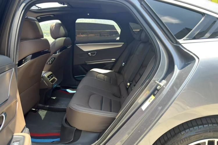 Used BYD Han 2020 DM Four-Wheel Drive Performance Edition Luxury Model Interior 4