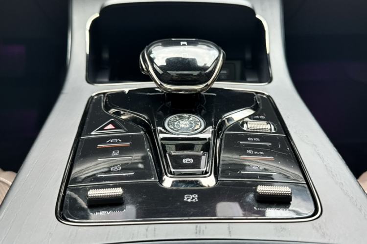 Used BYD Han 2020 DM Four-Wheel Drive Performance Edition Prestige Model Interior 6