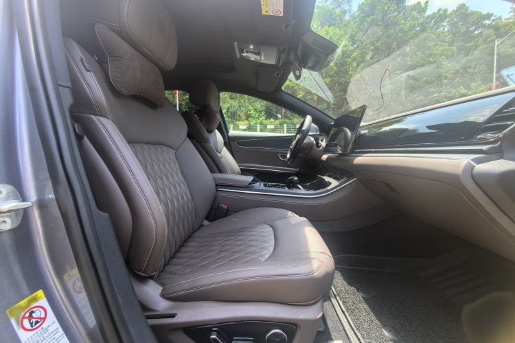 Used BYD Han 2020 EV Long-Range Deluxe Model Interior 8