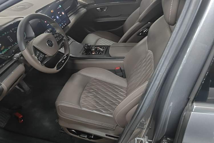 Used BYD Han 2020 DM Four-Wheel Drive Performance Edition Prestige Model Left Front Seat
