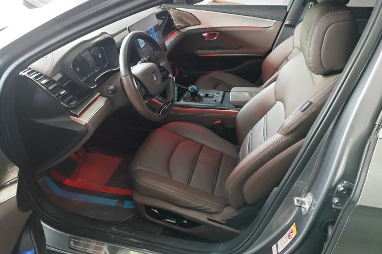 Used BYD Han 2020 DM Four-Wheel Drive Performance Edition Luxury Model Left Front Seat