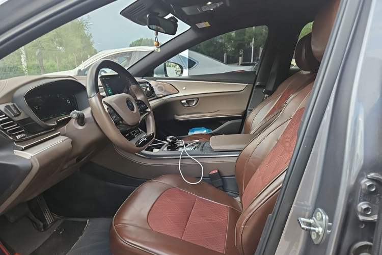 Used BYD Han 2020 DM Four-Wheel Drive Performance Edition Luxury Model Left Front Seat