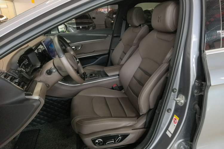 Used BYD Han 2020 DM Four-Wheel Drive Performance Edition Luxury Model Left Front Seat