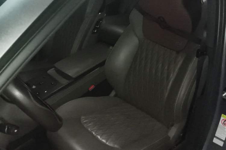 Used BYD Han 2020 DM Four-Wheel Drive Performance Edition Luxury Model Left Front Seat